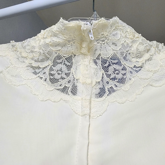 Vintage 80's White Lace Wedding Dress - Picture 13 of 16
